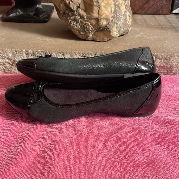 Flats - Picture 2 of 8